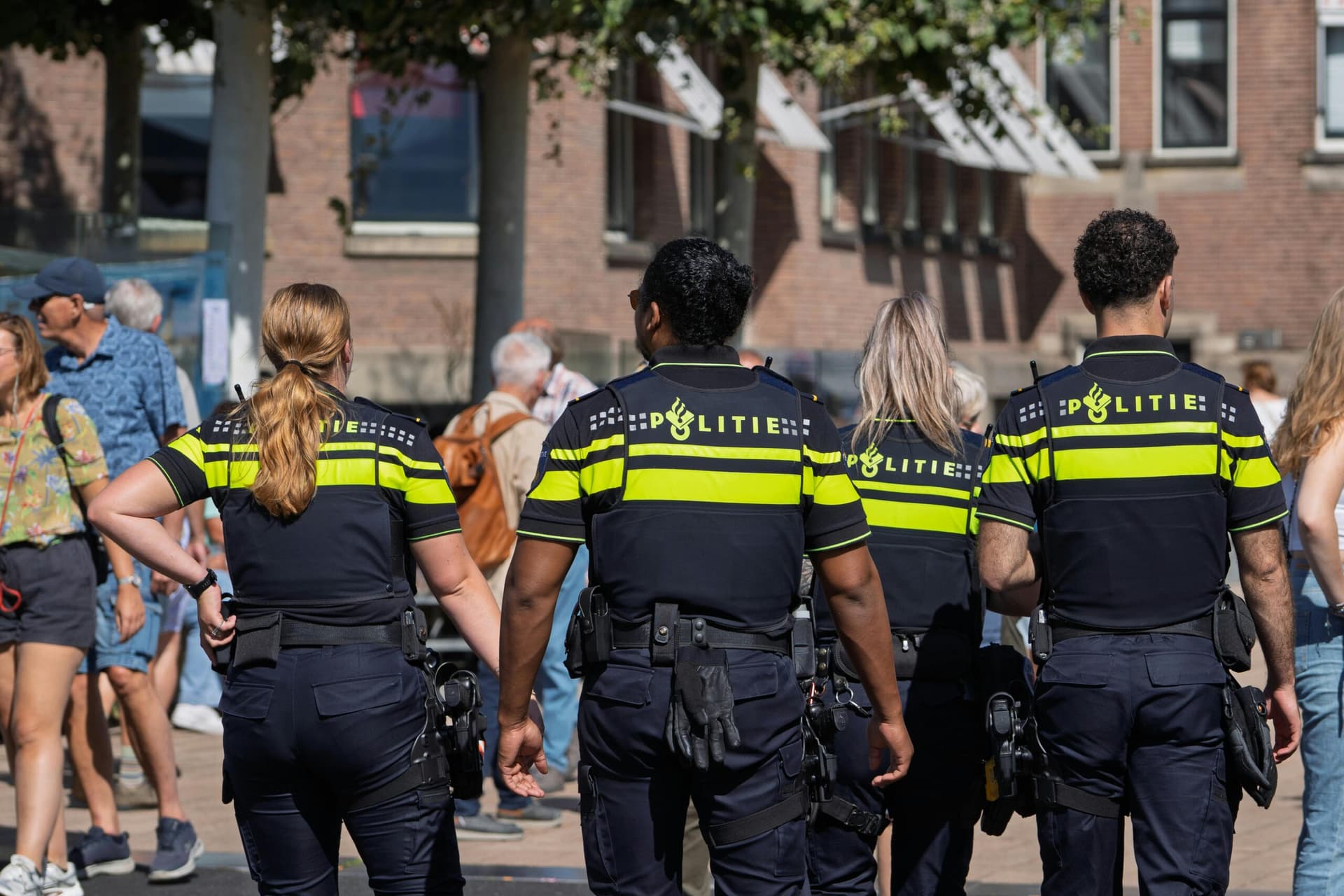 Bestuurder bekneld na heftruck incident in Keizersveer